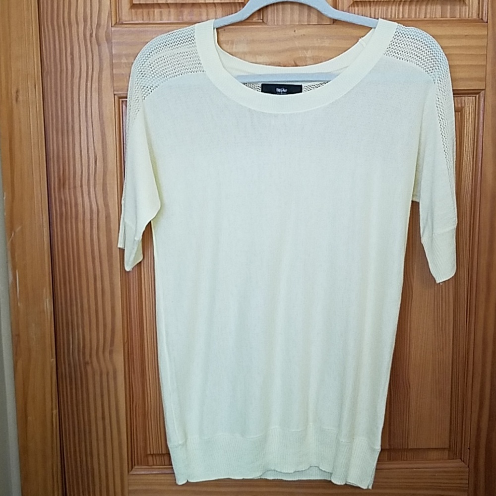 Light yellow sweater